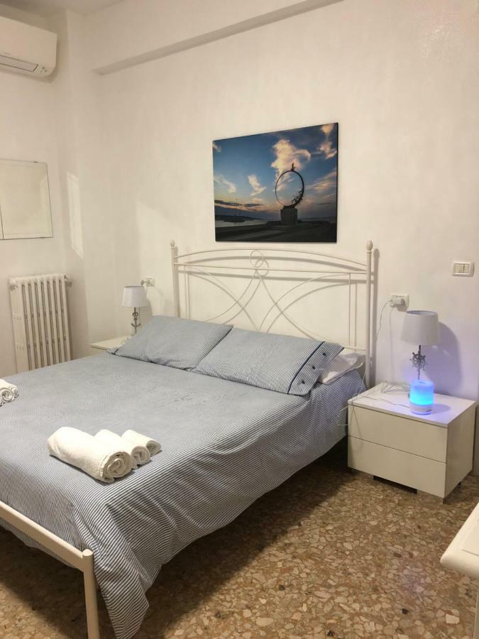 Bed and Breakfast Mare D'Amare Сан-Бенедетто-дель-Тронто Екстер'єр фото