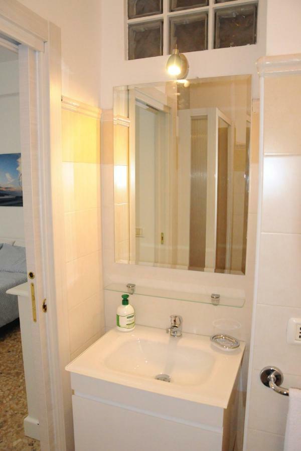 Bed and Breakfast Mare D'Amare Сан-Бенедетто-дель-Тронто Екстер'єр фото
